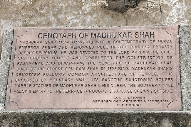 Orchha-Temples et cénotaphes-023